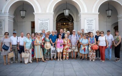 Nueva visita de los socios y socias de la Casa de Extremadura de Sanlúcar de Barrameda a Mérida con motivo del Festival