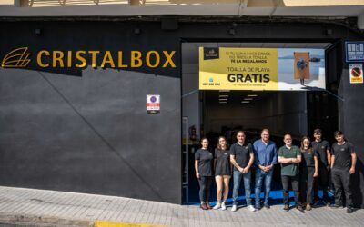 El alcalde visita las instalaciones renovadas del taller Cristalbox de Mérida y destaca el apoyo y acompañamiento del Ayuntamiento a la actividad empresarial de la ciudad