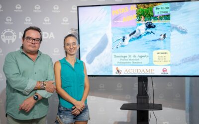 ‘Patas al Agua’ celebra su VIII edición y espera congregar a doscientas personas y medio centenar de perros en la piscina del Guadiana