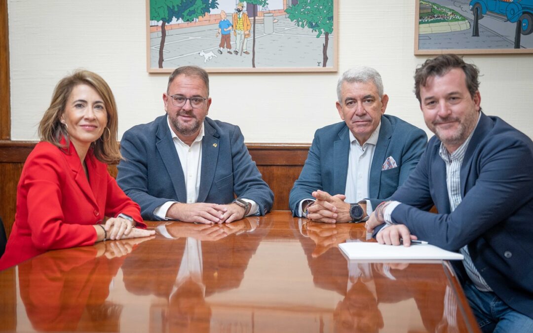 El alcalde agradece a la presidenta de Paradores de Turismo de España la inversión destinada al Parador emeritense, que constituye un “importante” motor de dinamización turística y comercial en la ciudad