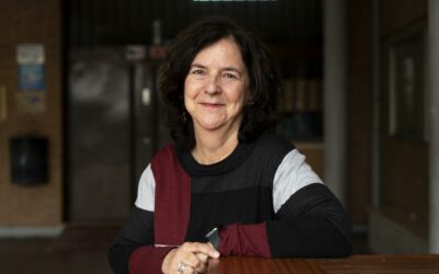 Pilar Galán presenta en la biblioteca municipal su libro de relatos ‘El peso exacto de los días’