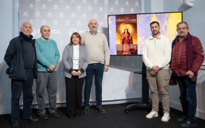 La Mártir Santa Eulalia lucirá, en sus procesiones, el vestido blanco con brocados en oro y llevará una decoración floral en tonos pastel y el 10 de diciembre, se celebrará nuevamente la tradicional pitarra popular en la Puerta de la Villa