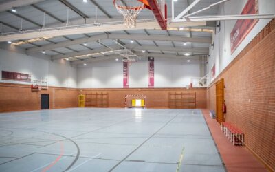 El Alcalde visita el Complejo Polideportivo de Las Abadías donde se han invertido 125.000 euros en su reforma integral