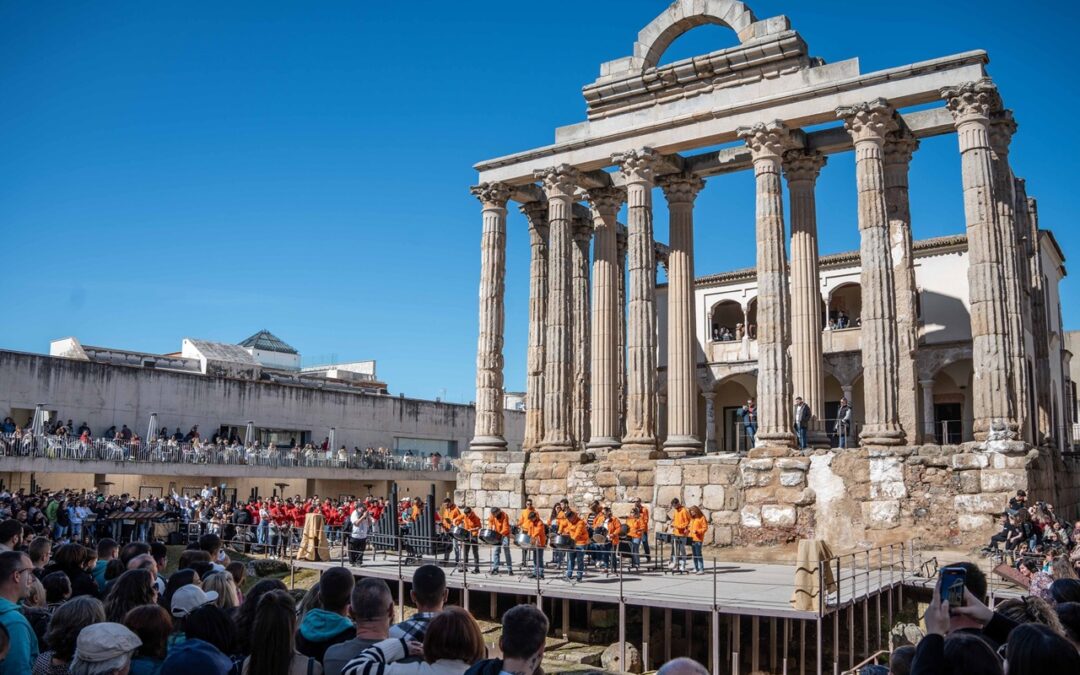Un total de seis agrupaciones participan el domingo en el XII Concurso Regional de Tamborada y Percusión