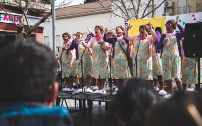 El Carnaval Romano llena de coplas las plazas de Luis Chamizo y La Lonja este sábado con los escenarios callejeros patrocinados por Cruzcampo