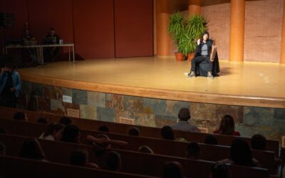 El Día del Libro Infantil reúne a los escolares de distintos centros educativos para conocer la magia de la lectura de la mano de Hans Christian Andersen