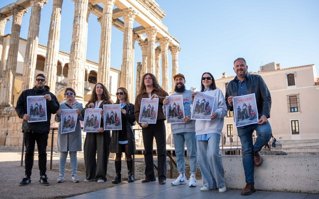 El Alcalde presenta el proyecto musical Cervatana, integrado por músicos y artistas locales, que se dará a conocer en el Templo de Diana