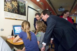 Inaugurada en el MAM la exposición en 3D “El círculo de vida de los residuos”