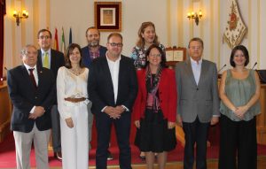 El alcalde mantiene una jornada de trabajo con embajadores centroamericanos asistentes al foro ‘Centroamérica hoy’
