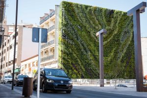 Corte de un carril de la avenida de Extremadura por obras en la plaza de Santa Eulalia, mañana miércoles