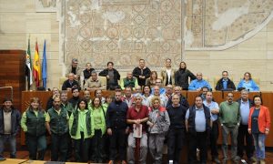 Los 40 alumnos de @prendizext Alaudae han visitado hoy la Asamblea de Extremadura