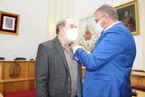El alcalde destaca la figura de Miguel Saiz que se jubila del ayuntamiento tras 37 años de servicio