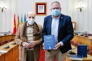 Rufino Félix Morillón presente el segundo volumen de sus obras completas