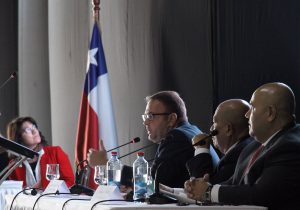 El alcalde  destaca la importancia de las ciudades en la atención y acogida de las personas refugiadas