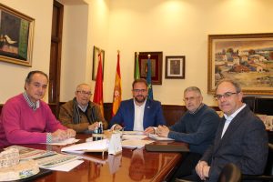 El Ayuntamiento estudiará la publicación de la historia de la ciudad escrita por Gregorio Fernández en el siglo XIX