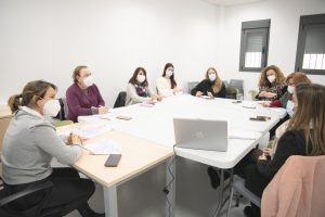 El Ayuntamiento colaborará con Cruz Roja en el proyecto Mariposas para hijas e hijos de mujeres Víctimas de Violencia de Género