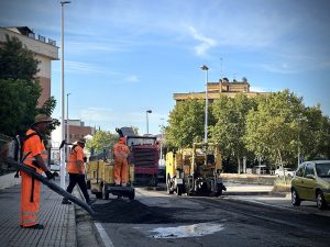 Asfaltado de la Avenida del Lago en la jornada de hoy viernes