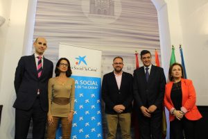 El Ayuntamiento y la Obra Social La Caixa acuerdan el reparto de 450 lotes de productos de primera necesidad
