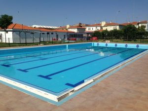 El gasto en material y mano de obra para la apertura de las piscinas ha sido de 17.800 euros