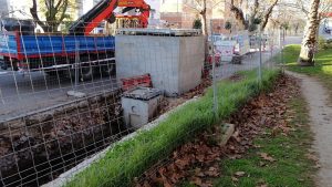 Continúa la instalación de contenedores soterrados en la Avenida de Lusitania, en la Zona Sur