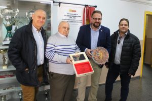 Homenaje a Miguel Corbacho y al Club Polideportivo “Rayo Emeritense” en el Diocles