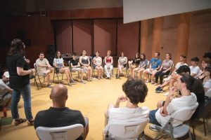 El ayuntamiento resalta la labor de las y los jóvenes que participan en el Campo del Voluntariado del Festival de Teatro de Mérida en la formación y promoción de la cultura