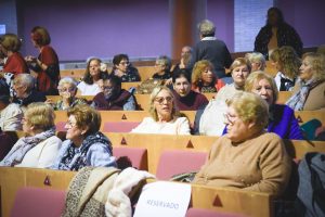Los mayores ofrecen a la Mártir Santa Eulalia sus poesías y plegarias en el II Certamen Poético que ha celebrado hoy su clausura
