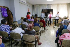 Charlas en los Hogares de Mayores para conocer los servicios de transporte público