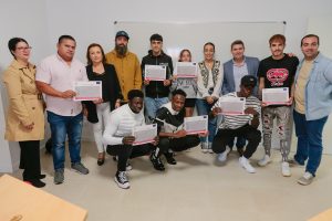 Diez jóvenes finalizan el Proyecto Prelaboral Fab Lab enfocado en el diseño 3D