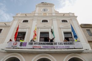 El ayuntamiento se suma a la reivindicación del 8 M y apuesta por la ruptura de la brecha salarial