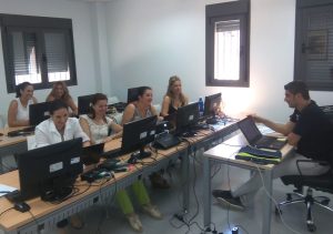 Cuatro mujeres del programa Clara encontraron empleo