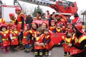 Mil trescientos alumnos participan en el desfile de carnaval de Nueva Ciudad