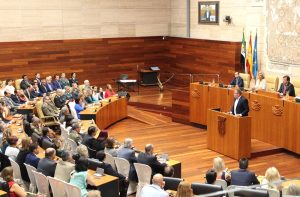 El alcalde destaca el esfuerzo del ayuntamiento en políticas de servicios sociales y empleo público