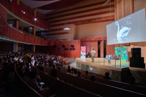 Homenaje a Andersen en el Día Internacional del Libro Infantil con trescientos escolares de Primaria