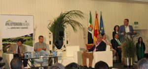 El alcalde asiste al Foro agrario extremeño, que reúne en Mérida a 400 empresarios