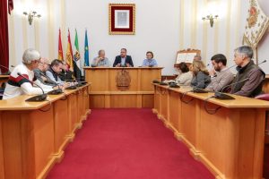 El Ayuntamiento invierte 45.000 euros en adquisición de vallado extraordinario y otros elementos para engalanar la ciudad en Semana Santa