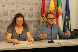 La Plaza de España volverá a disponer de parada de taxis “para dar mejor servicio a la ciudad”, dice el alcalde