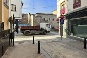 Mañana desde la 13:00 horas quedará abierto al tráfico el cruce entre Romero Leal y Plaza del Rastro que forma parte de la transformación en plataforma única de Graciano y John Lennon