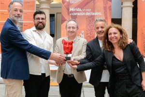 El Festival de Teatro muestra diez años de máscaras de Terracota Mérida en la exposición Ars Fatum
