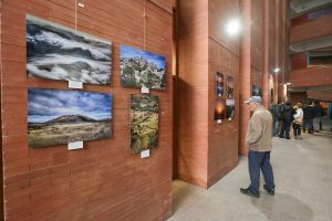 ‘Paisajes casuales’, una colección de 44 fotografías de Ángel Felicísimo pueden verse desde hoy en una exposición en el Centro Cultural Alcazaba