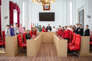 Un grupo de alumnos y alumnas de Polonia participan en el programa Erasmus + del Colegio Atenea