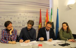 Los grupos municipales de IU y PSOE suscriben un acuerdo para aprobar el presupuesto de 2018
