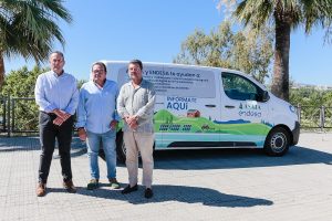La oficina móvil de digitalización rural promovida por Asaja y Endesa ofrece ayuda a los agricultores en cuestiones de autoconsumo y eficiencia energética