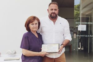 El Alcalde participa en el homenaje a Santiago González y Manuel Vázquez en el Hogar de Mayores de la Zona Sur