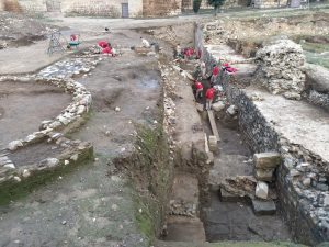 Los alumnos de la Escuela Profesional Medea concluyen su formación en la Huerta de Otero donde han desarrollado una intervención arqueológica en el solar