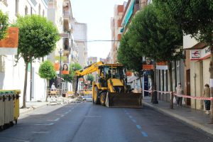 Hoy lunes comienzan en la calle Félix Valverde Lillo las actuaciones para su transformación en plataforma única
