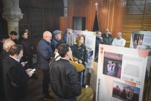 La sede de la Junta de Cofradías acoge la exposición fotográfica “Deteniendo el tiempo” con motivo del X Aniversario de la web de la Semana Santa