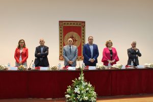 El alcalde, Antonio Rodríguez Osuna, destaca el papel de la UNED como “referente universitario” de Mérida