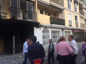El ayuntamiento agradece el trabajo de bomberos, Policía Local y 112 en el incendio de un garaje en la calle Graciano