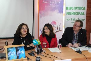 La asociación Lectura Fácil Extremadura quiere facilitar la lectura a las personas que lo necesitan